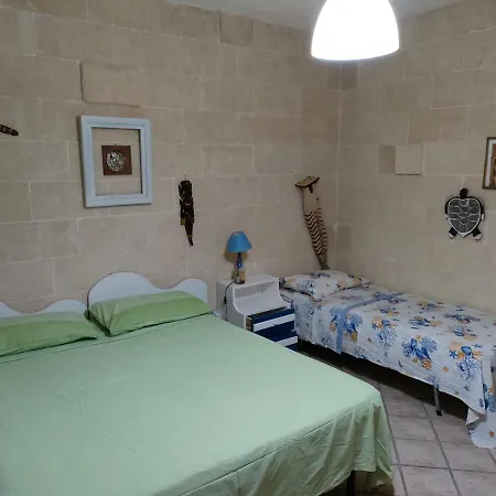 Casa Gianluca 40 Mt Dalla Spiaggia بيت للعطل *